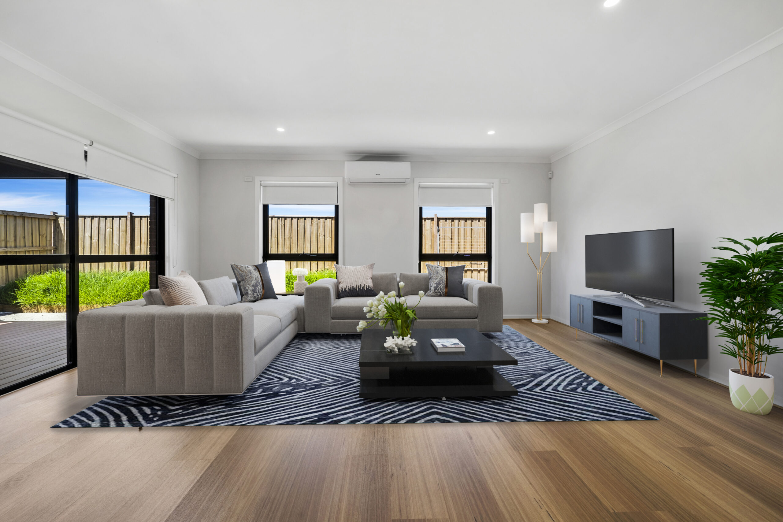 014_Open2view_ID861056