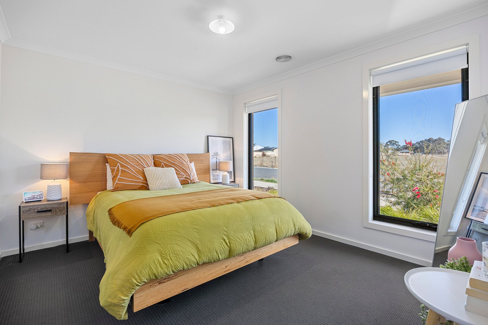 01723653_img_03_1600x