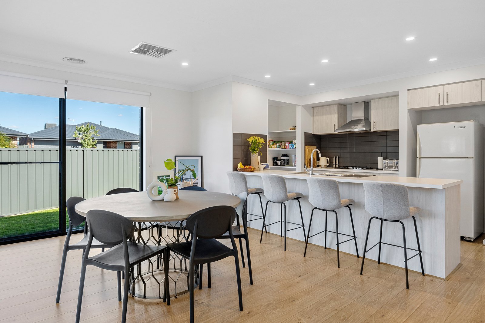 01723653_img_05_1600x